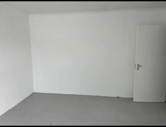 INDUSTRIAL PROPERTY TO RENT IN WOODSTOCK